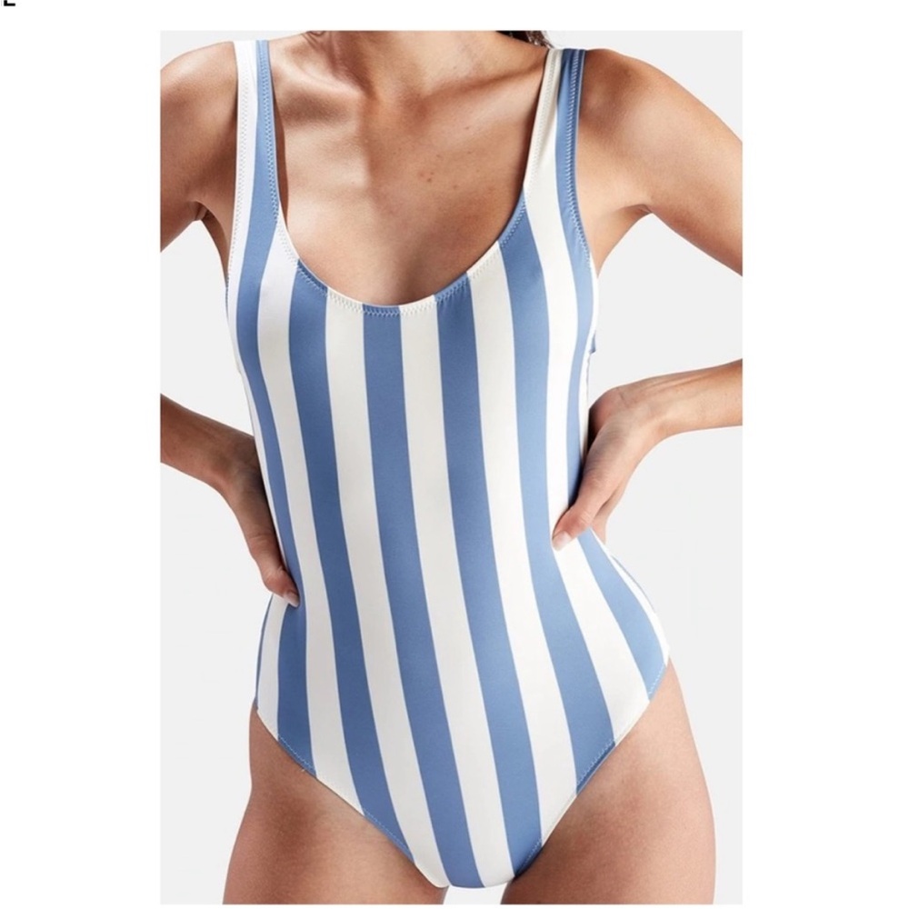 SOLID & STRIPED Anne-Marie Striped Onepiece Swimsuit sz Medium Classic Nautical